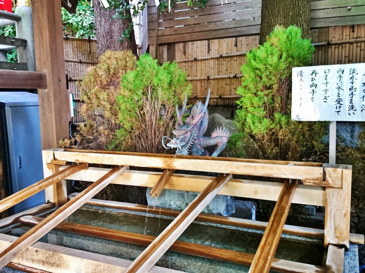 東京大神宮のお手水舎