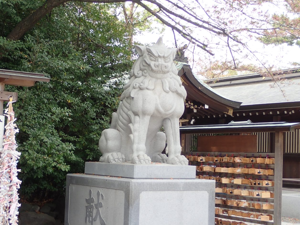 寒川神社の狛犬