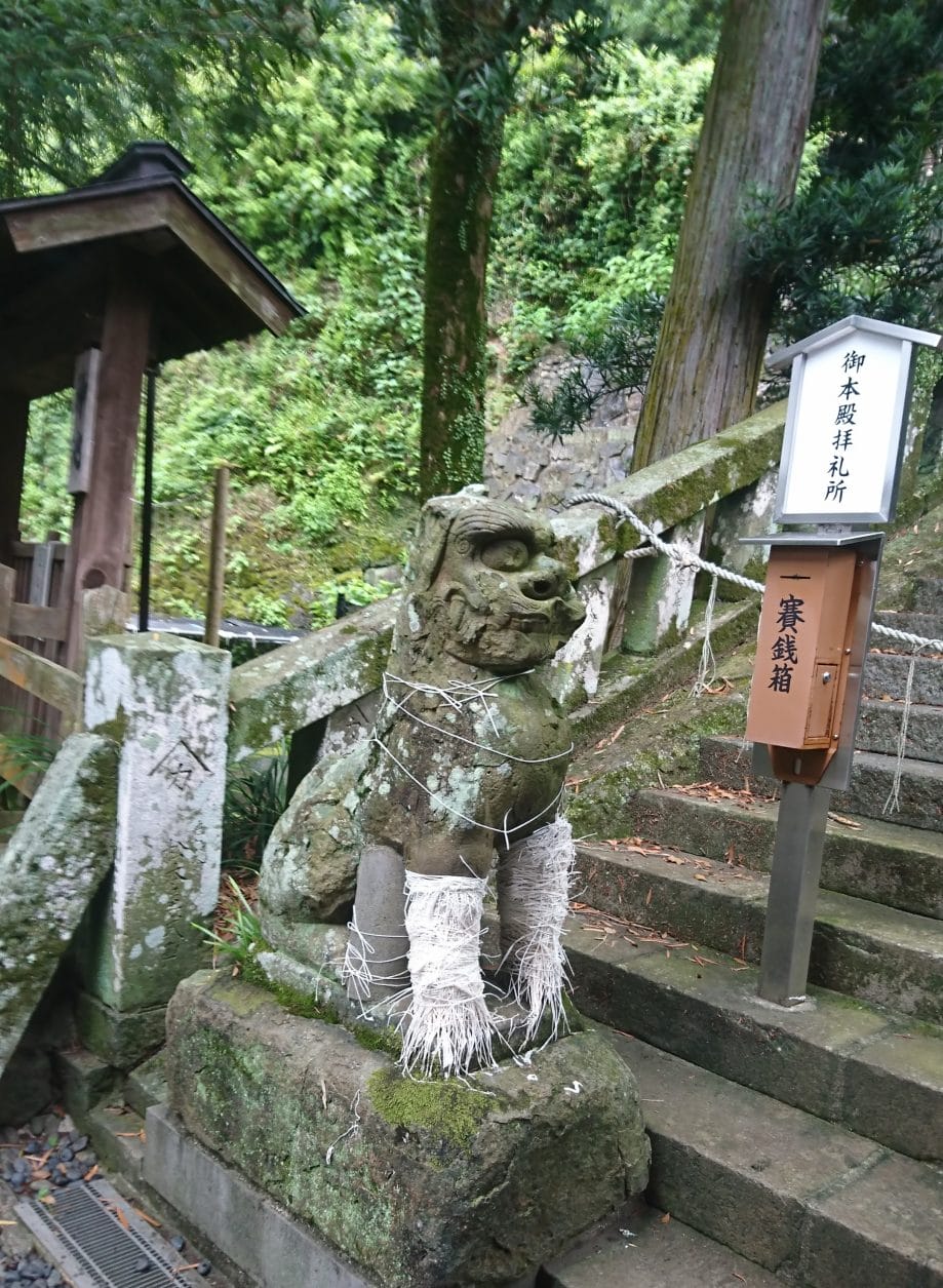 長崎諏訪神社の止め事成就狛犬