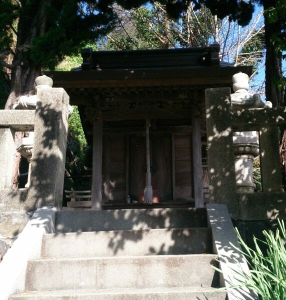 伊豆山神社の境外末社の走湯神社
