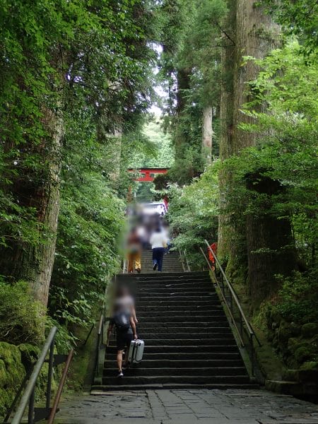 箱根神社の89段の階段