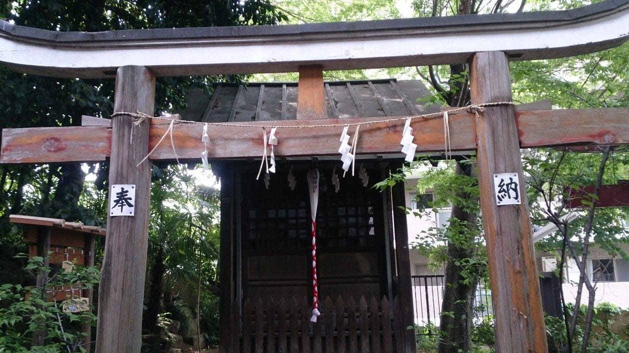 水稲荷神社境内にある早稲田大学合格のパワースポット北野神社