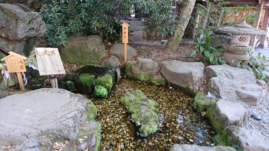 川越氷川神社の浄化の小川