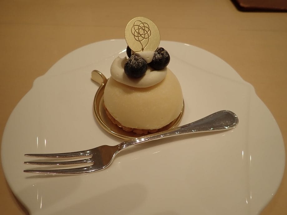 川越氷川神社のむすびcafeで注文したチーズケーキ