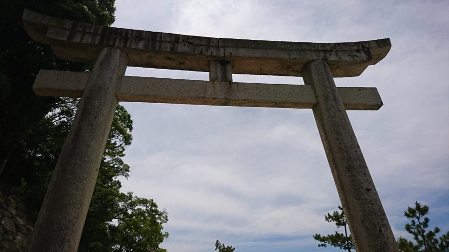 宮島の厳島神社の石鳥居