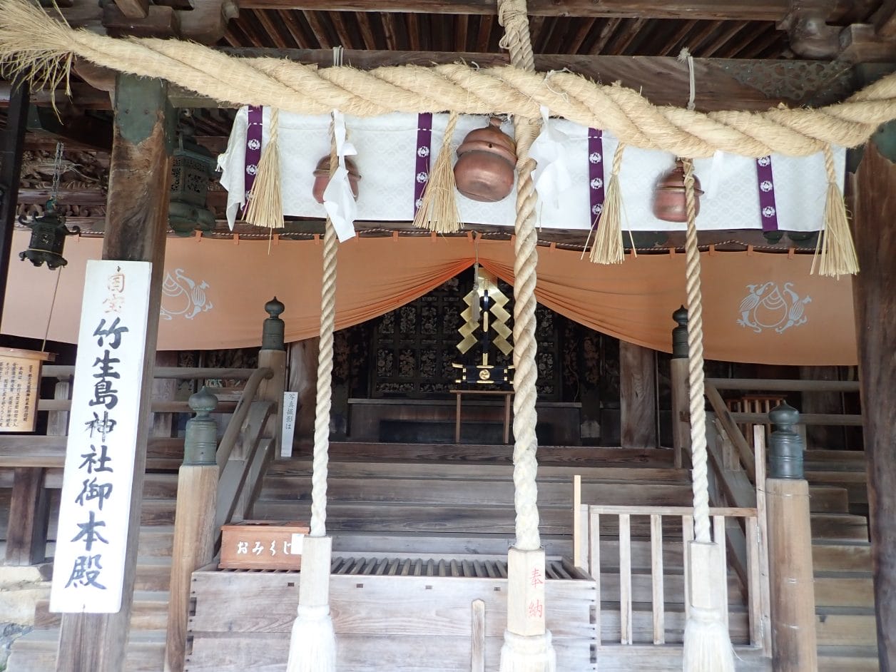 竹生島の都久夫須麻神社
