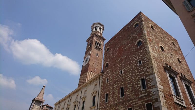 ヴェローナの観光地ランベルティの塔