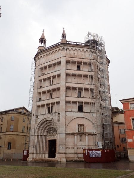 イタリアのパルマ洗礼堂