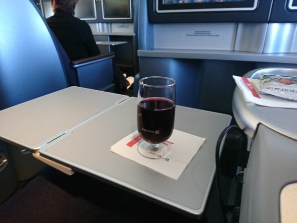 ユナイテッド航空ビジネスクラスの機内食