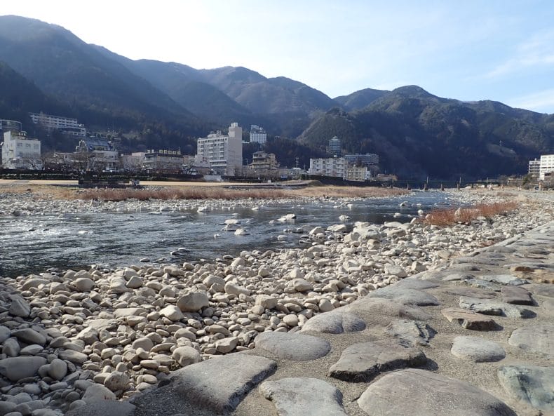 ポイントバケーション下呂に宿泊して歩いた飛騨川散策道・せせらぎの小径