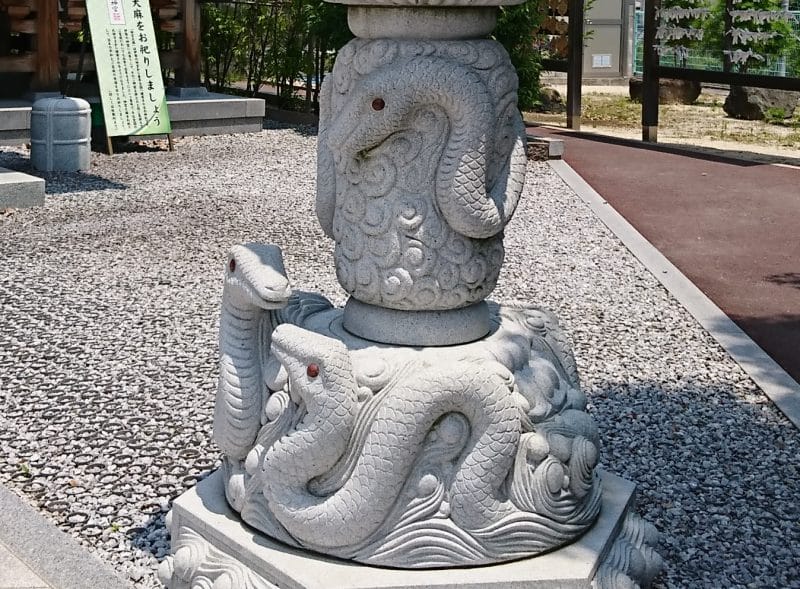 山口県岩国市の白蛇神社