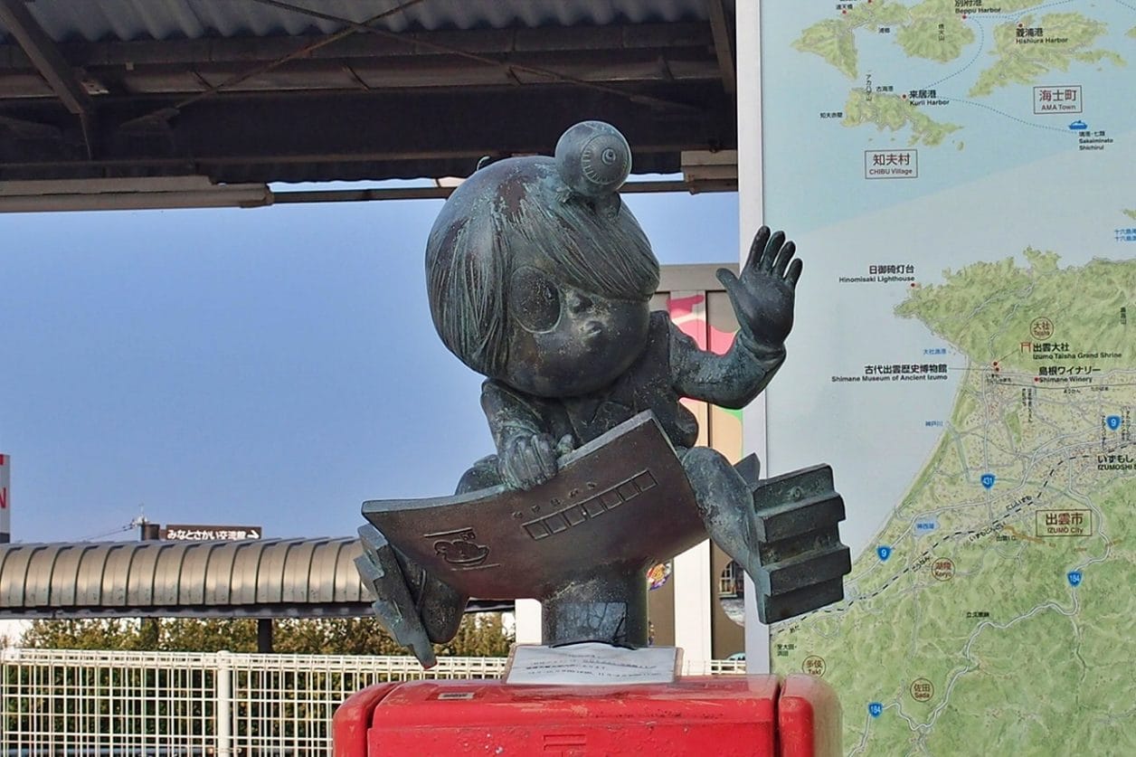 境港駅にある鬼太郎のブロンズ像