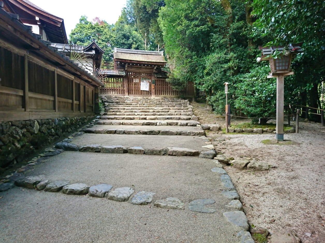 上賀茂神社の新宮神社と山尾神社