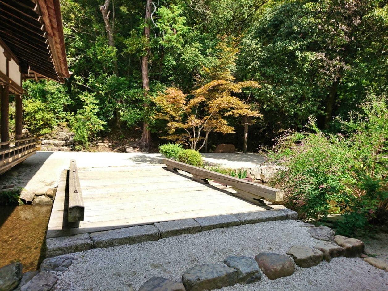 上賀茂神社の境内・橋殿の横にある橋