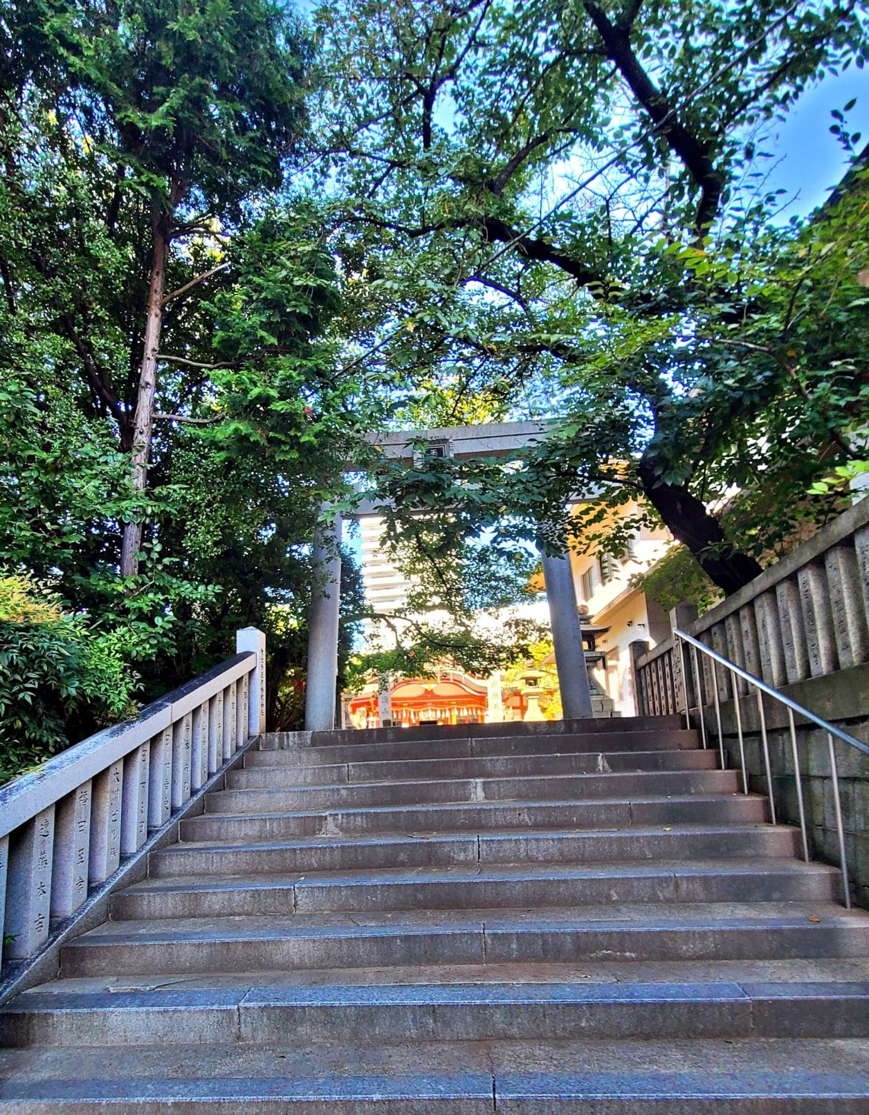 大阪玉造稲荷神社の階段
