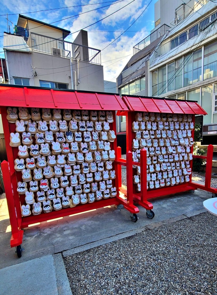 名古屋大須の三輪神社の絵馬奉納所